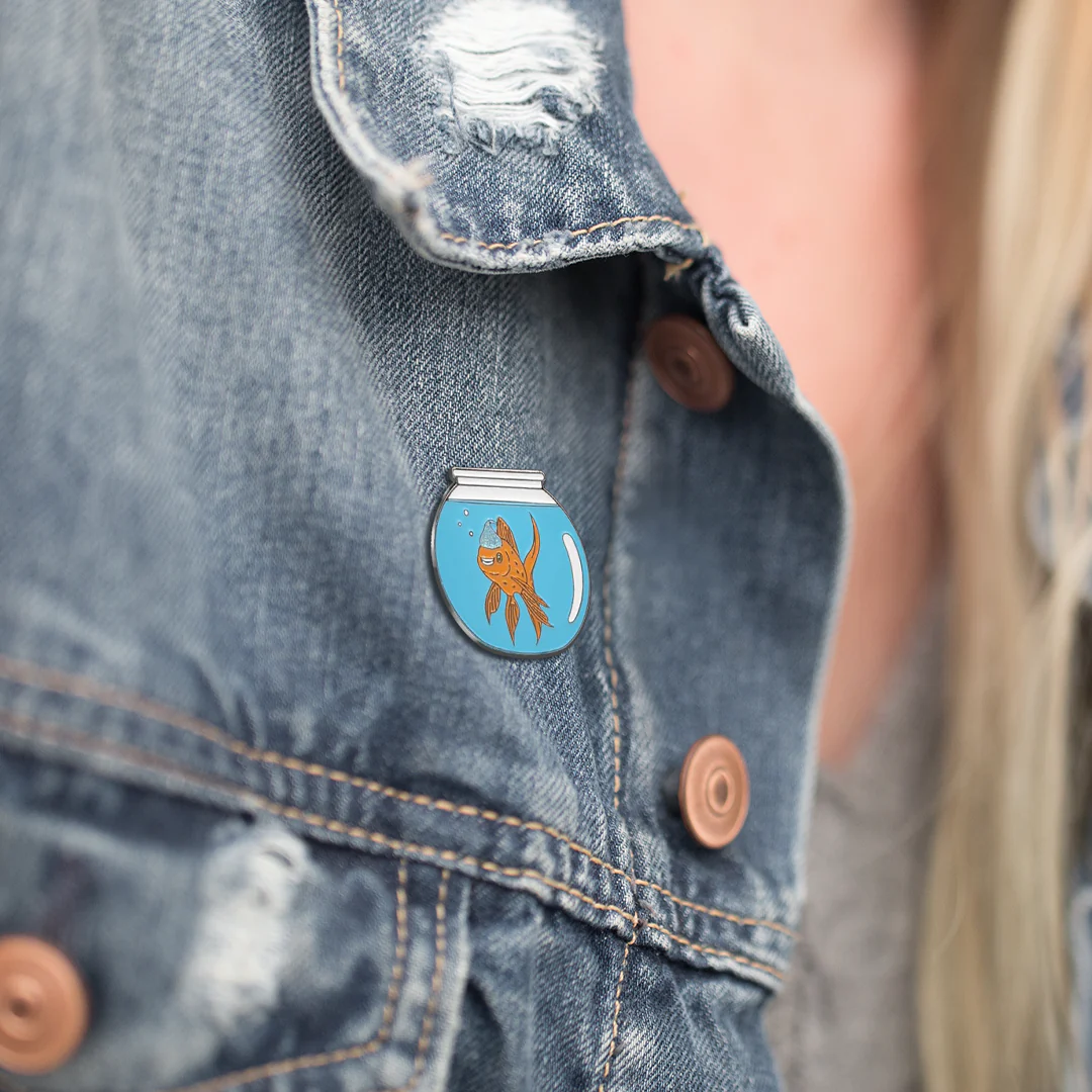 Hecklefish Pin