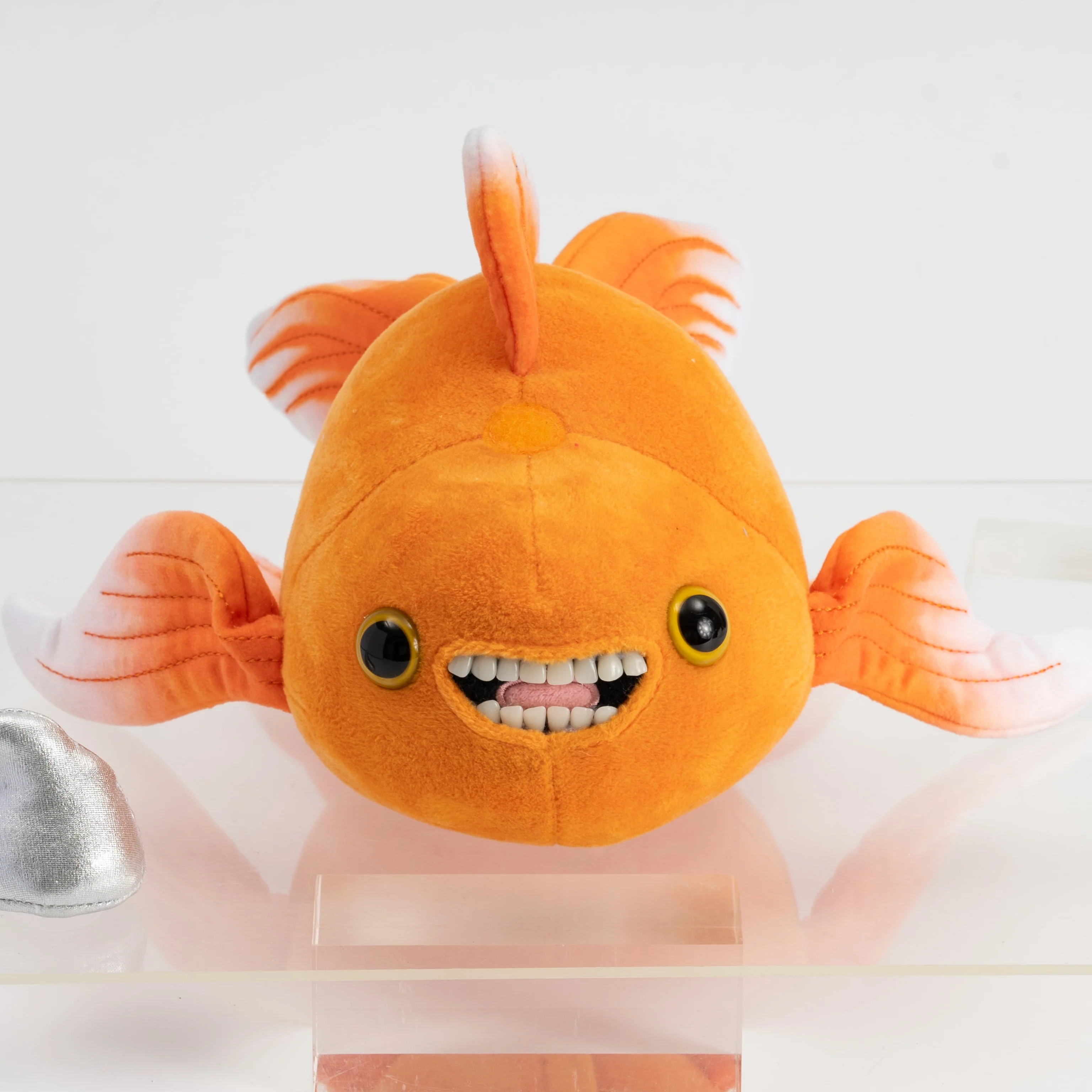 Official Hecklefish Moriarty Talking Plushie - Image 6